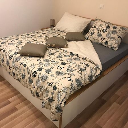 Apartman Mig Солин Екстериор снимка