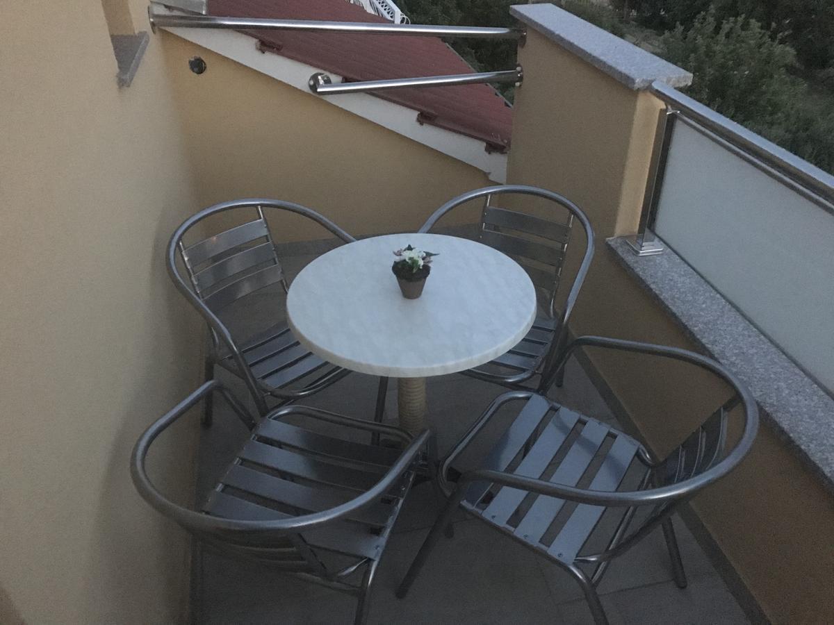 Apartman Mig Солин Екстериор снимка